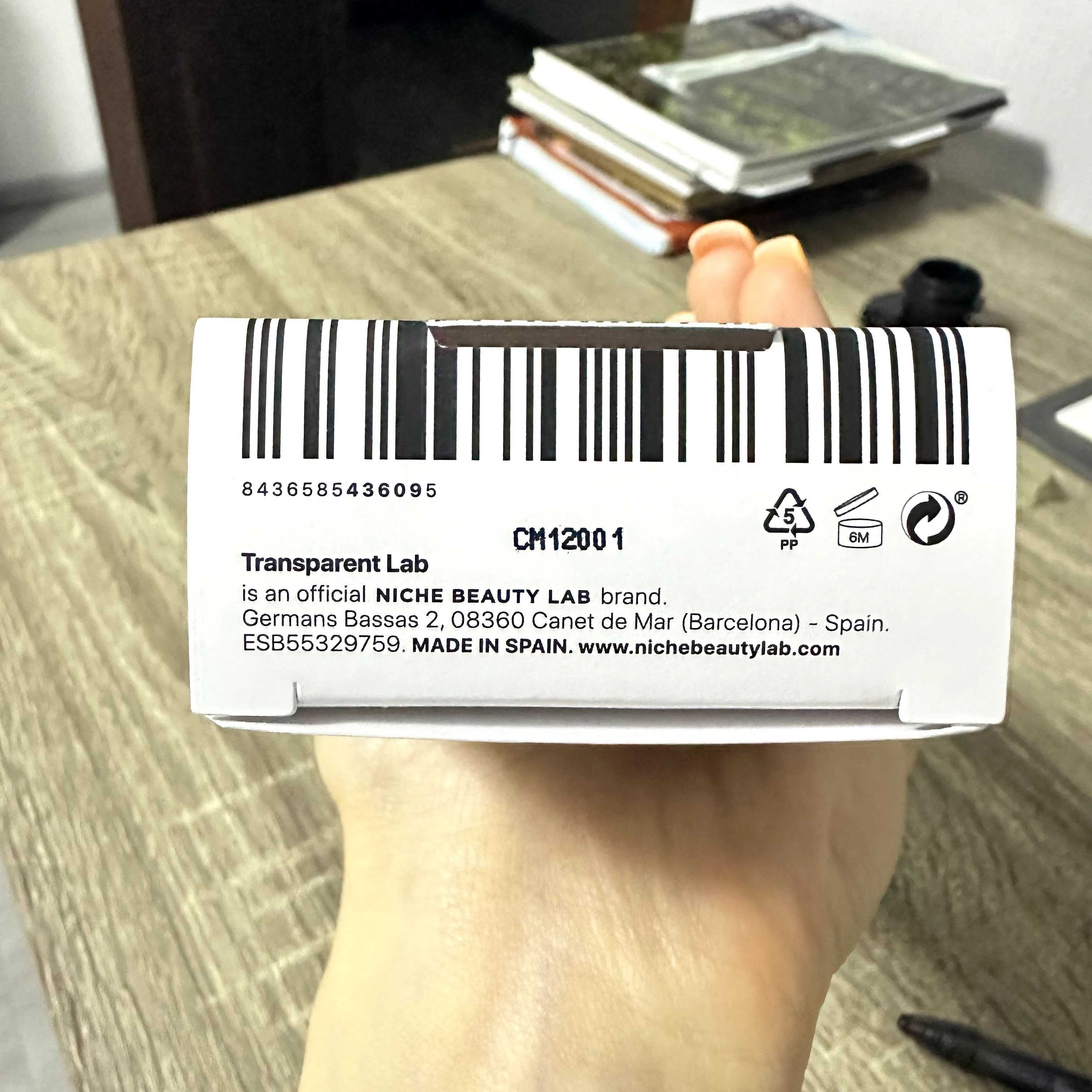 transparent lab lightweight sunscreen spf50+