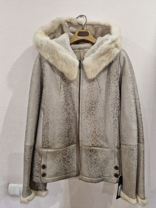 Продам дублянку жіночу.