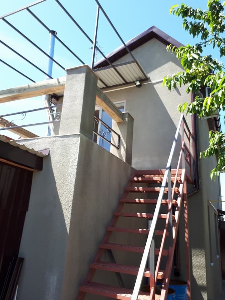 Продам 2 дома +участок 25 соток