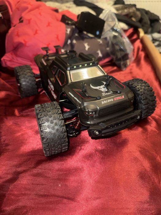 Машинка на радиоуправлении 4WD 80км