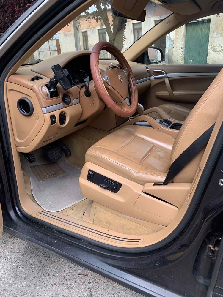 Porsche Cayenne 2004