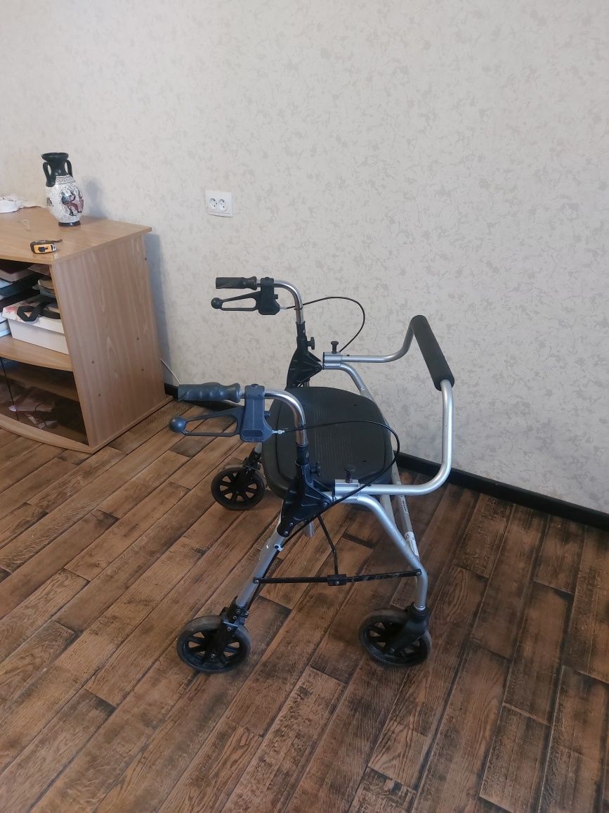 Ходунки для крупных людей.