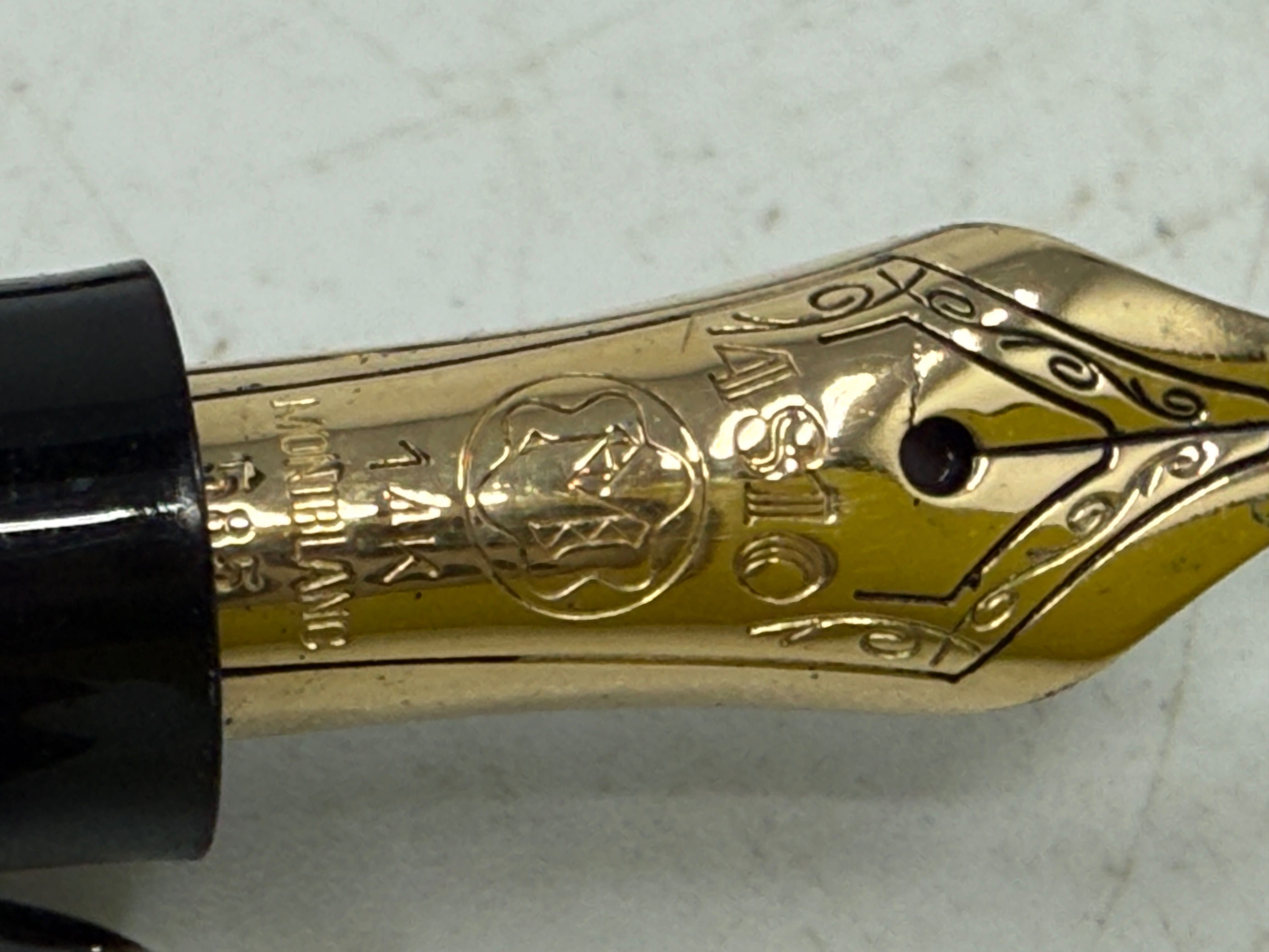 Pióro,długopis,olowek,etui Mont Blanc