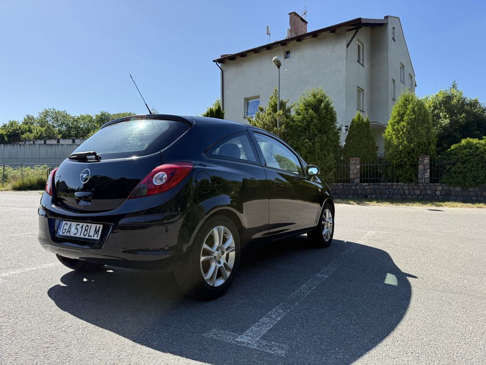 Opel CORSA D 1.4 Sport