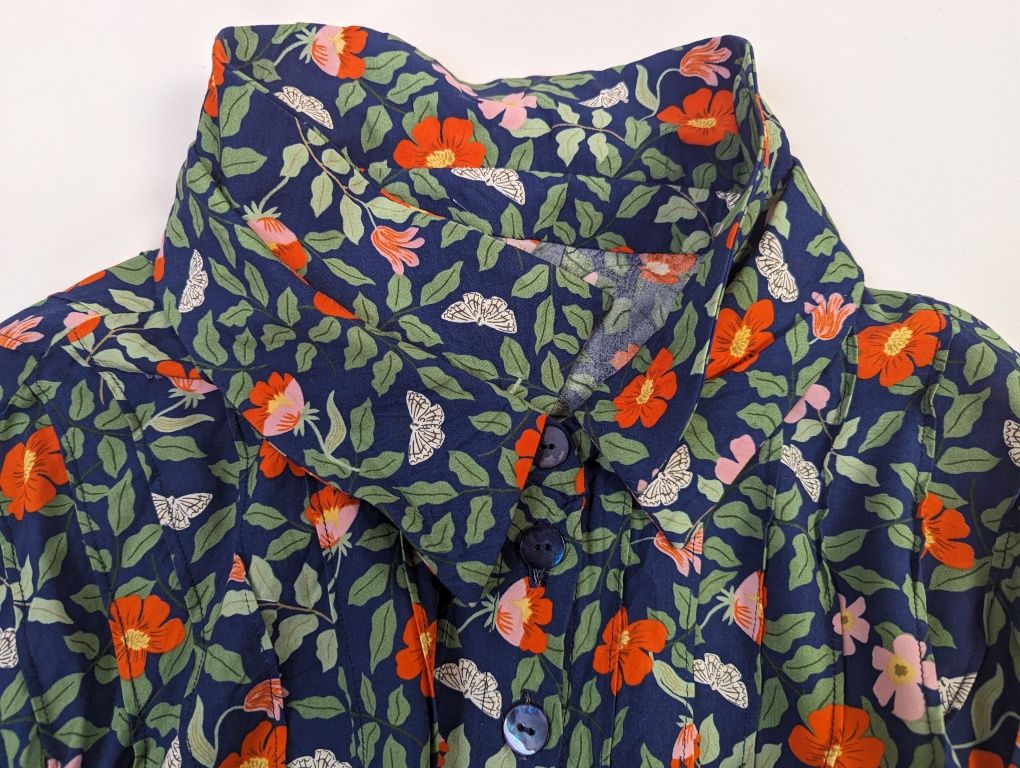 Nietuzinkowa kolorowa bluzka koszulowa motyw kwiatowy r uniwersalny