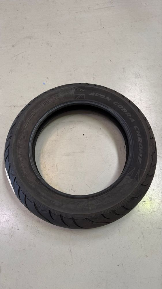 Pneu AVON CHROME 150/80/R17 NOVO