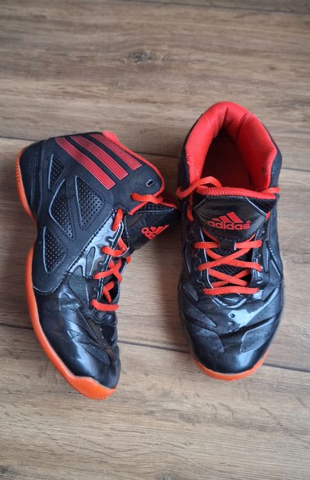 Buty Adidas NBA r. 34