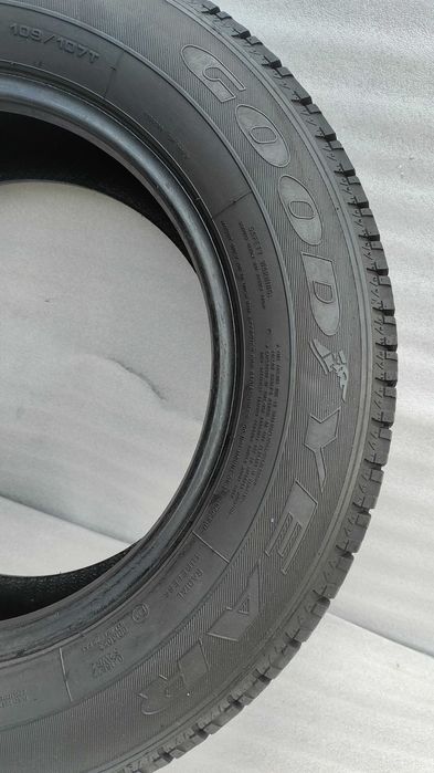 Opona Całoroczna 215/65/16C Goodyear 7mm