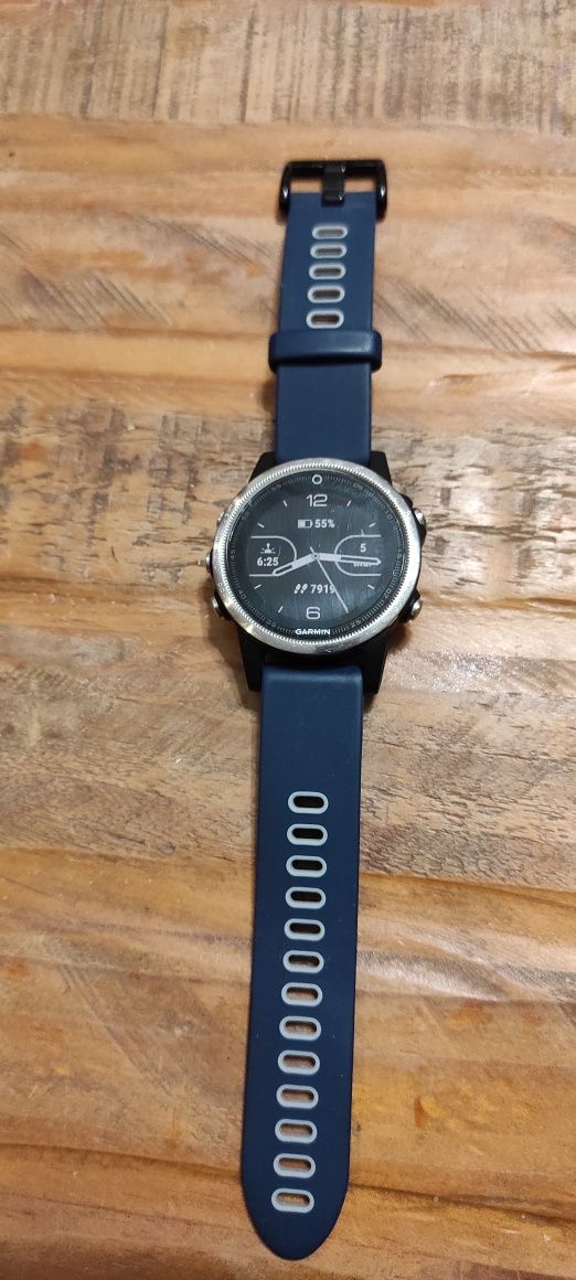 Garmin Fenix 5s, zegarek