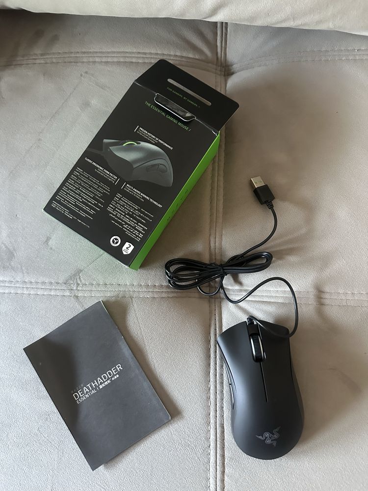 Sprzedam myszke razer DEATHADDER ESSENTIAL