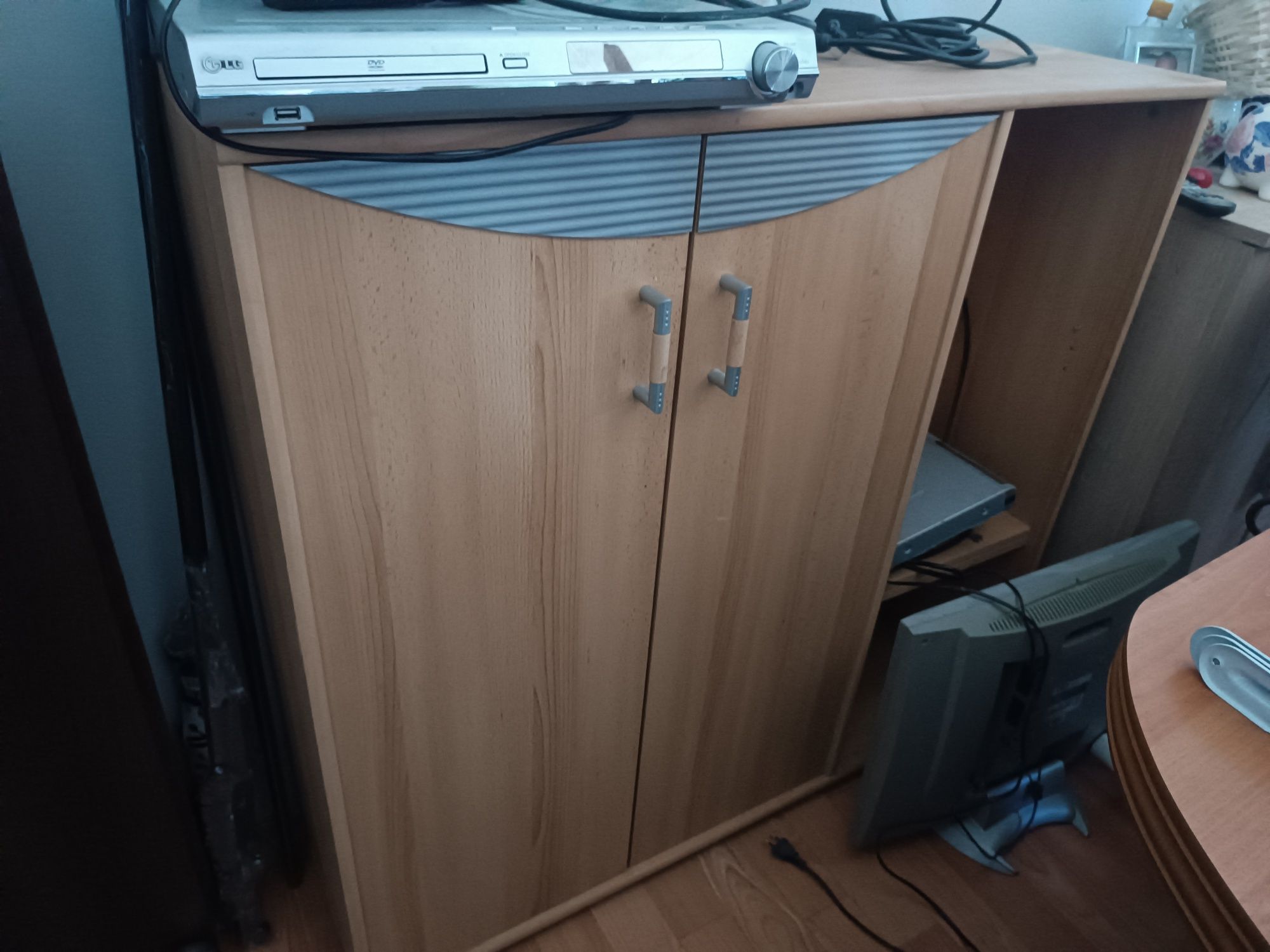 Sprzedam szafkę i komodę