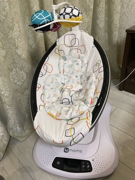 Заколисуючий центр 4moms mamaroo 4.0 качель крісло гойдалка + вкладиш
