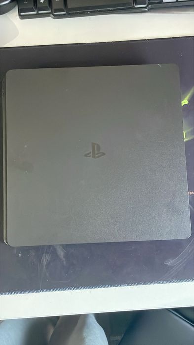 Ps4 slim com comando extra