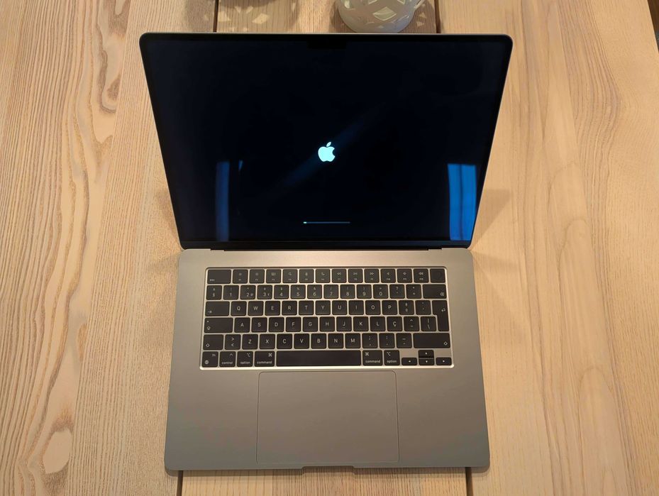 MacBook Air 15" M2 - 24GB RAM - 1 TB (PRATICAMENTE NOVO)