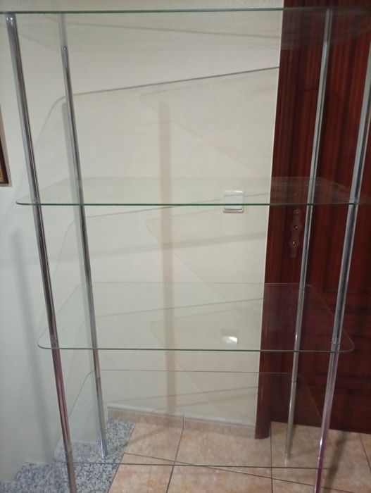 Prateleiras em vidro tenho varias