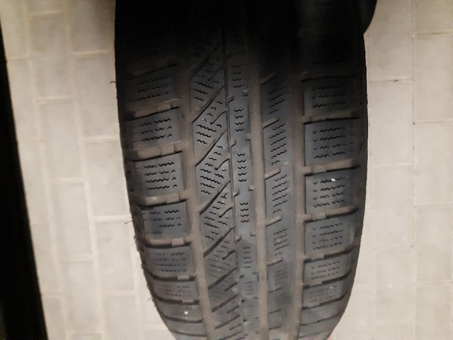Opony zimowe 195/65R15
