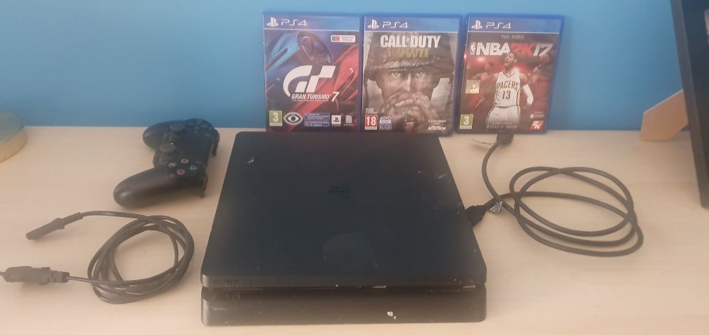 PlayStation 4 + comando e jogos