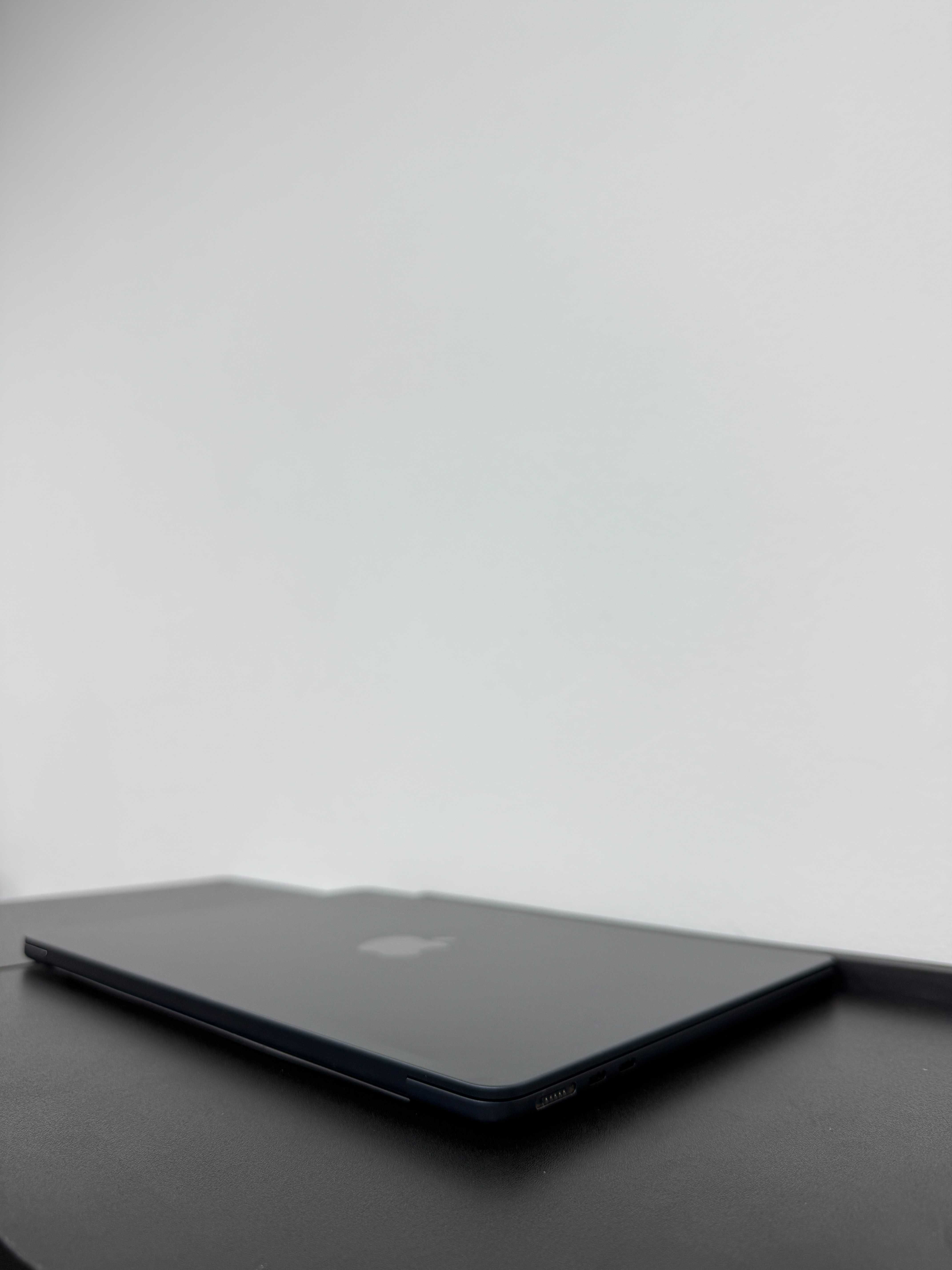 Macbook Air 2022 (M2/16 gb/256 ssd) Гарантія/ 43409SV