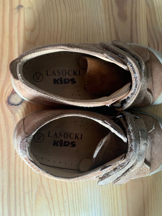 Sneakersy skórzane Zamsz  na rzepy Lasocki 26