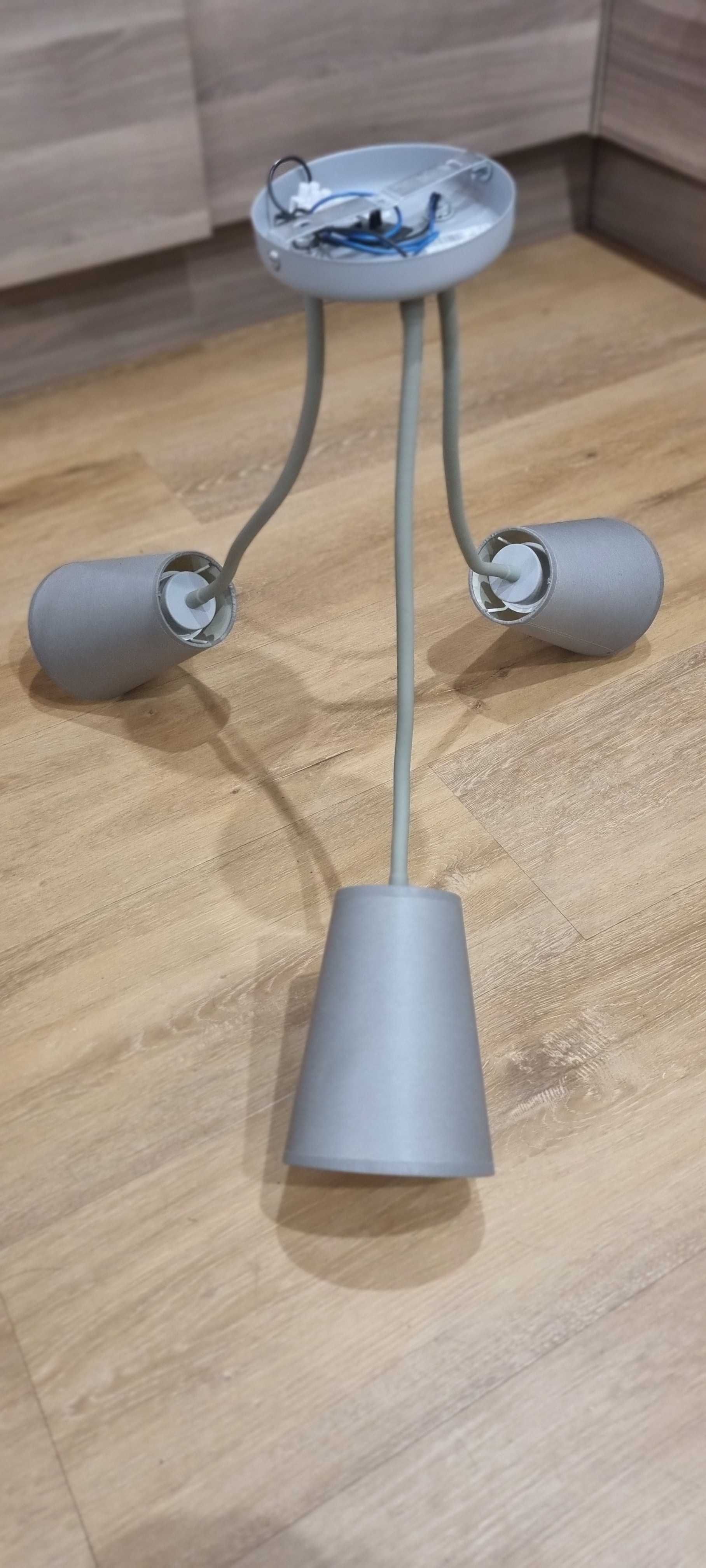 Lampa trzy punktowa