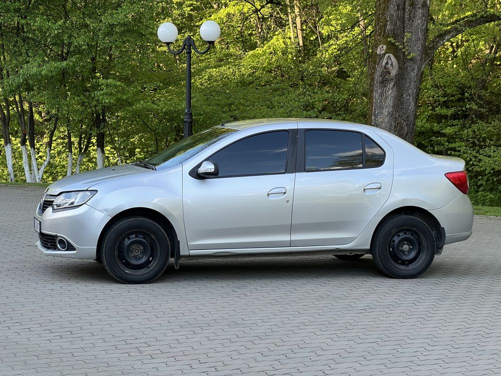 Renault Logan 1.6 газ/бенз 2013р терміново