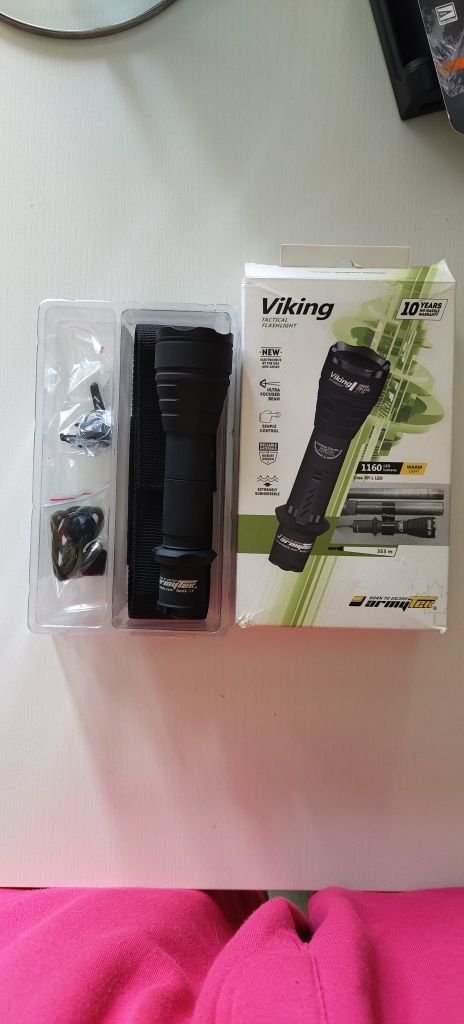 Фонарь Armytek Viking v3 Black, XP-L, 1160 лм, 1x18650, теплый белый