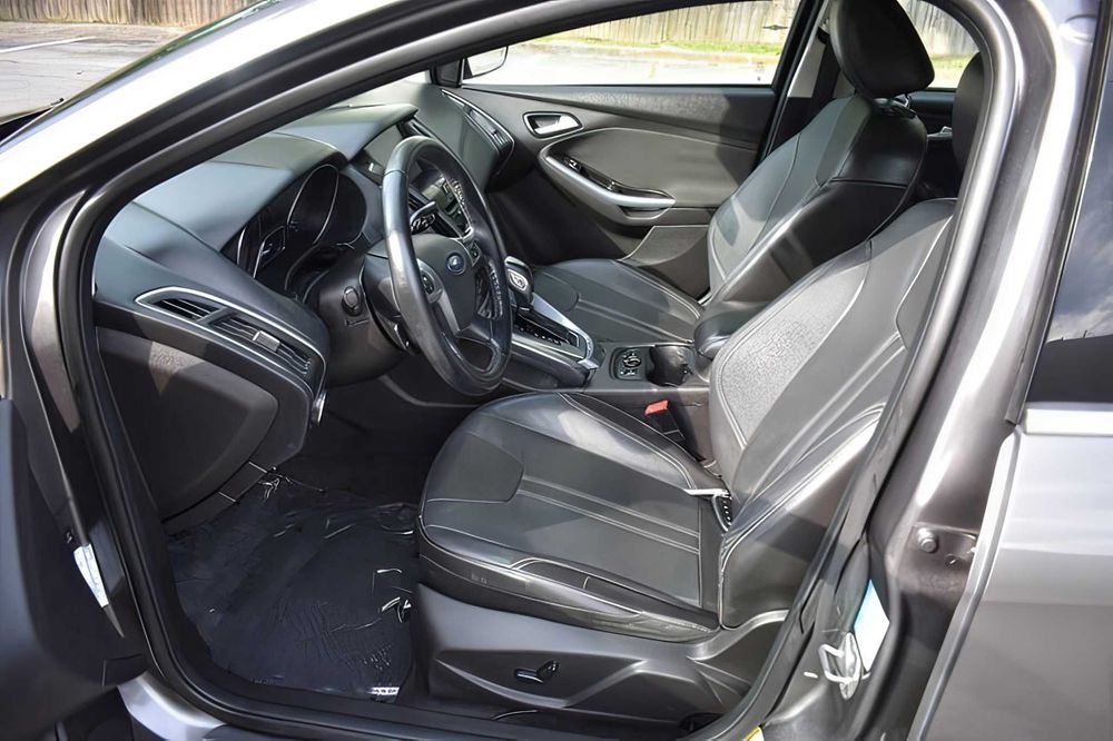 Ford Focus      2014