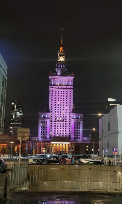 Klimatyczne studio w ścisłym centrum W-wy,  przy