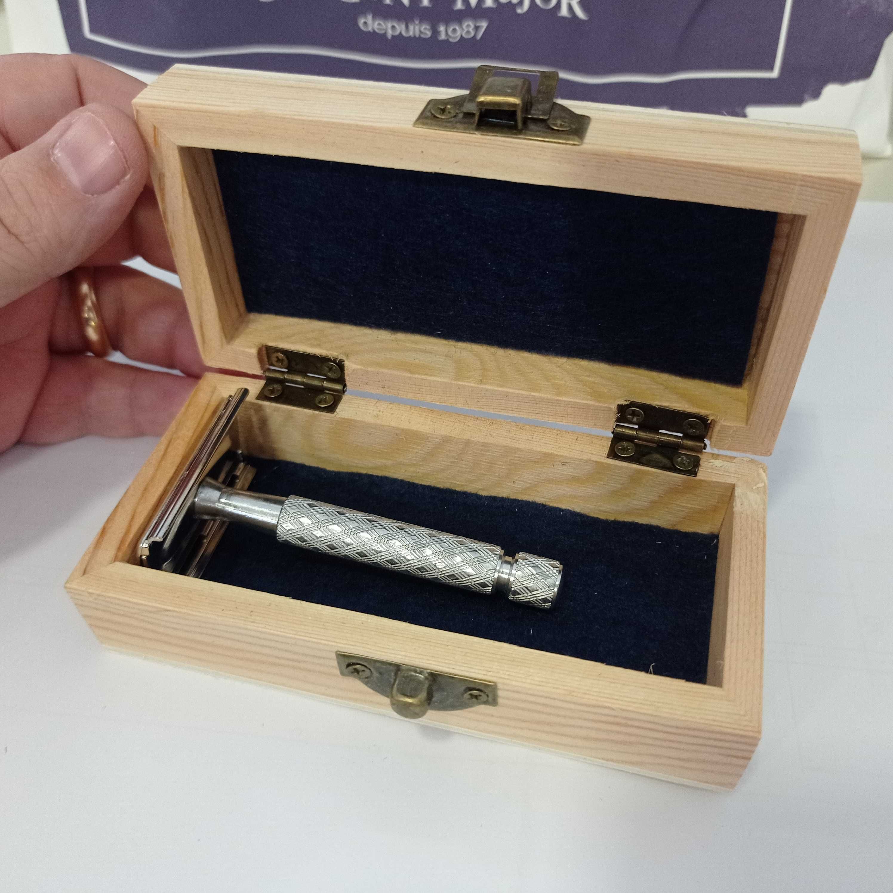 Safety Razor Gillette Tech