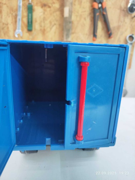 Samochód dostawczy, zabawka, ciężarówka SMIKI