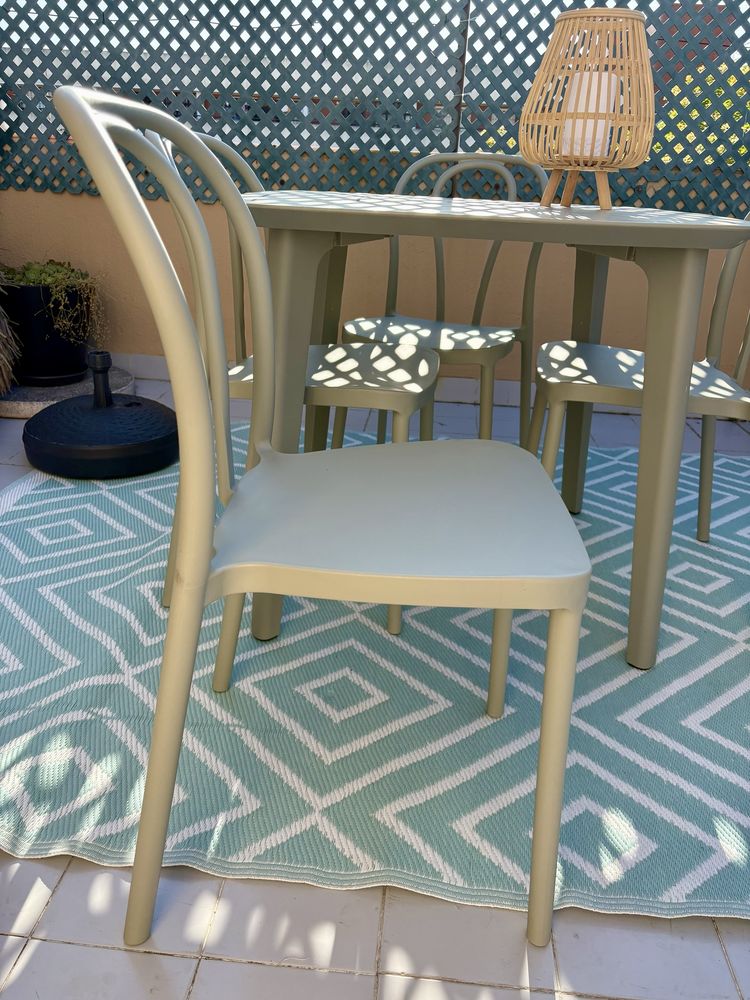 Conjunto Mesa de Cadeiras Jardim