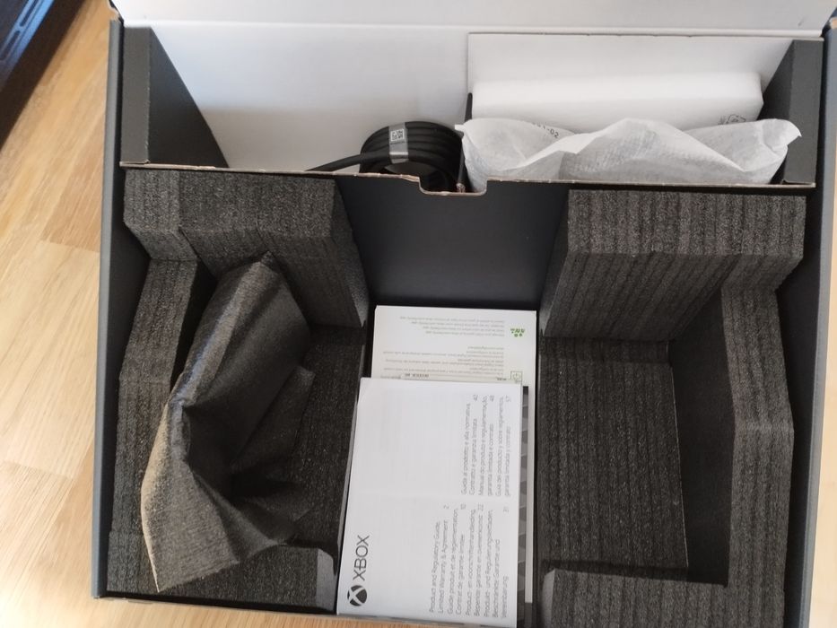 Xbox Series X 1TB - com garantia