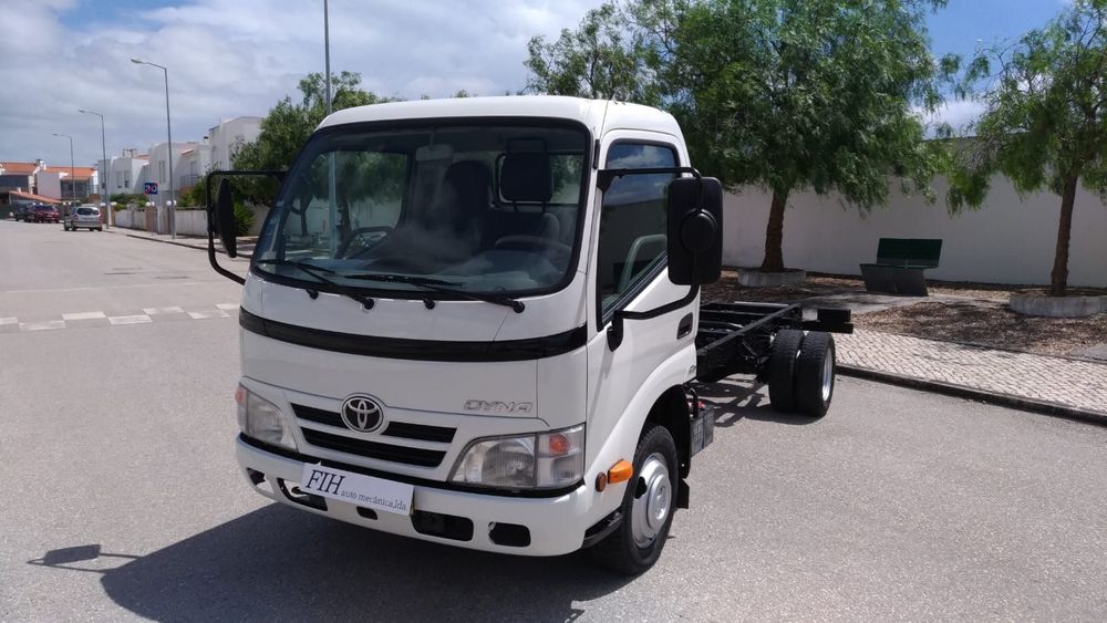 Toyota Dyna M