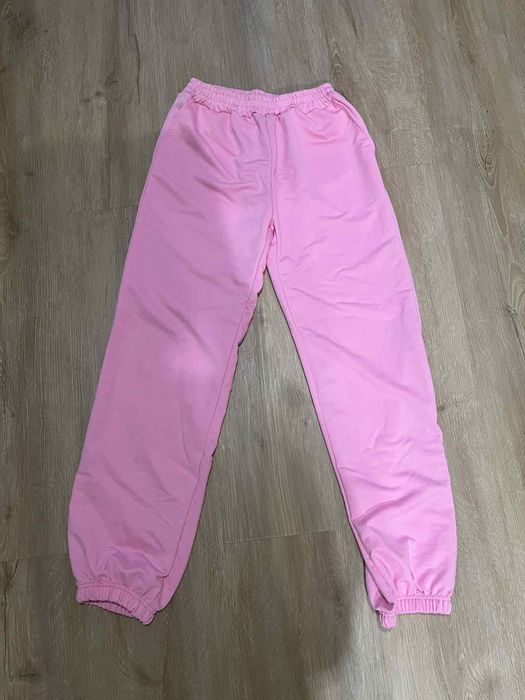 Spodnie dresowe różowe