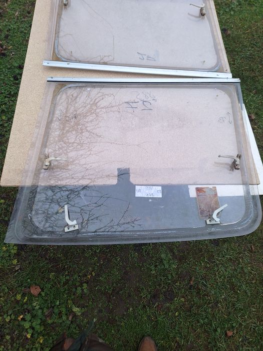 Szyba przyczepy kempingowej coachman/ abbey lat 90