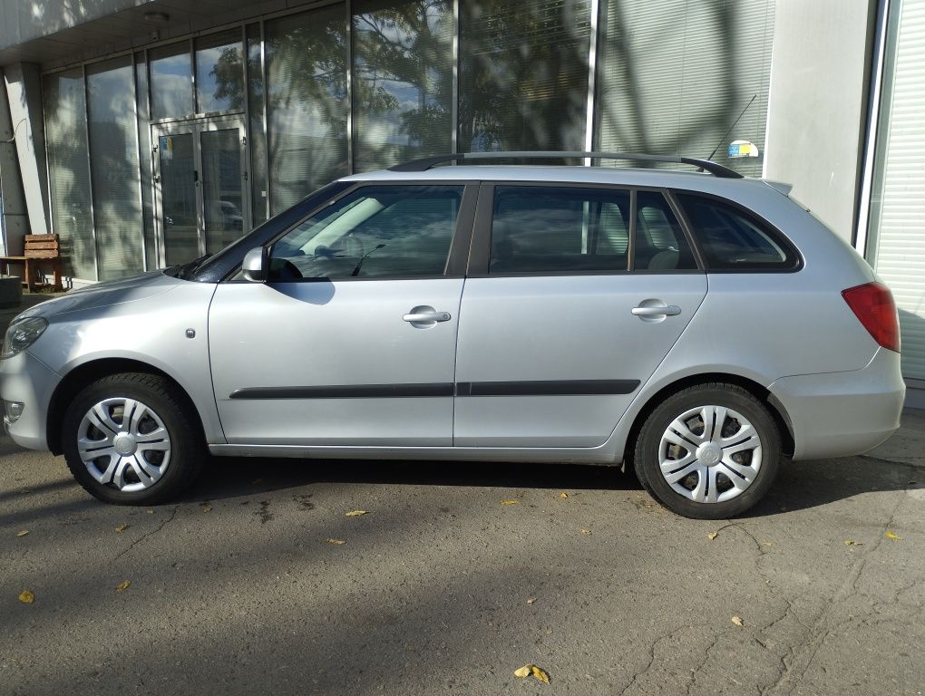 Шкода Фабия 1.6tdi