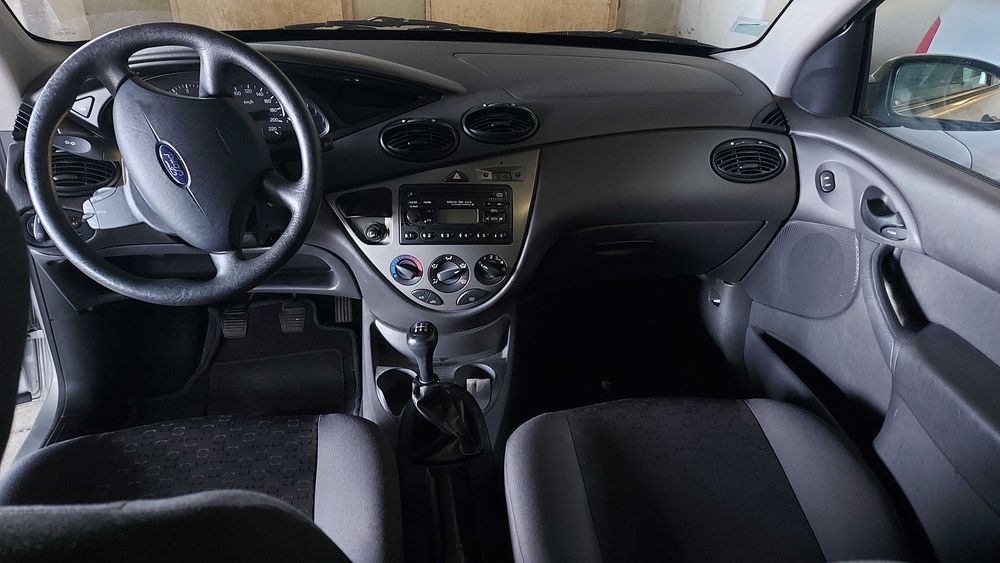 FORD FOCUS 2003 Como novo