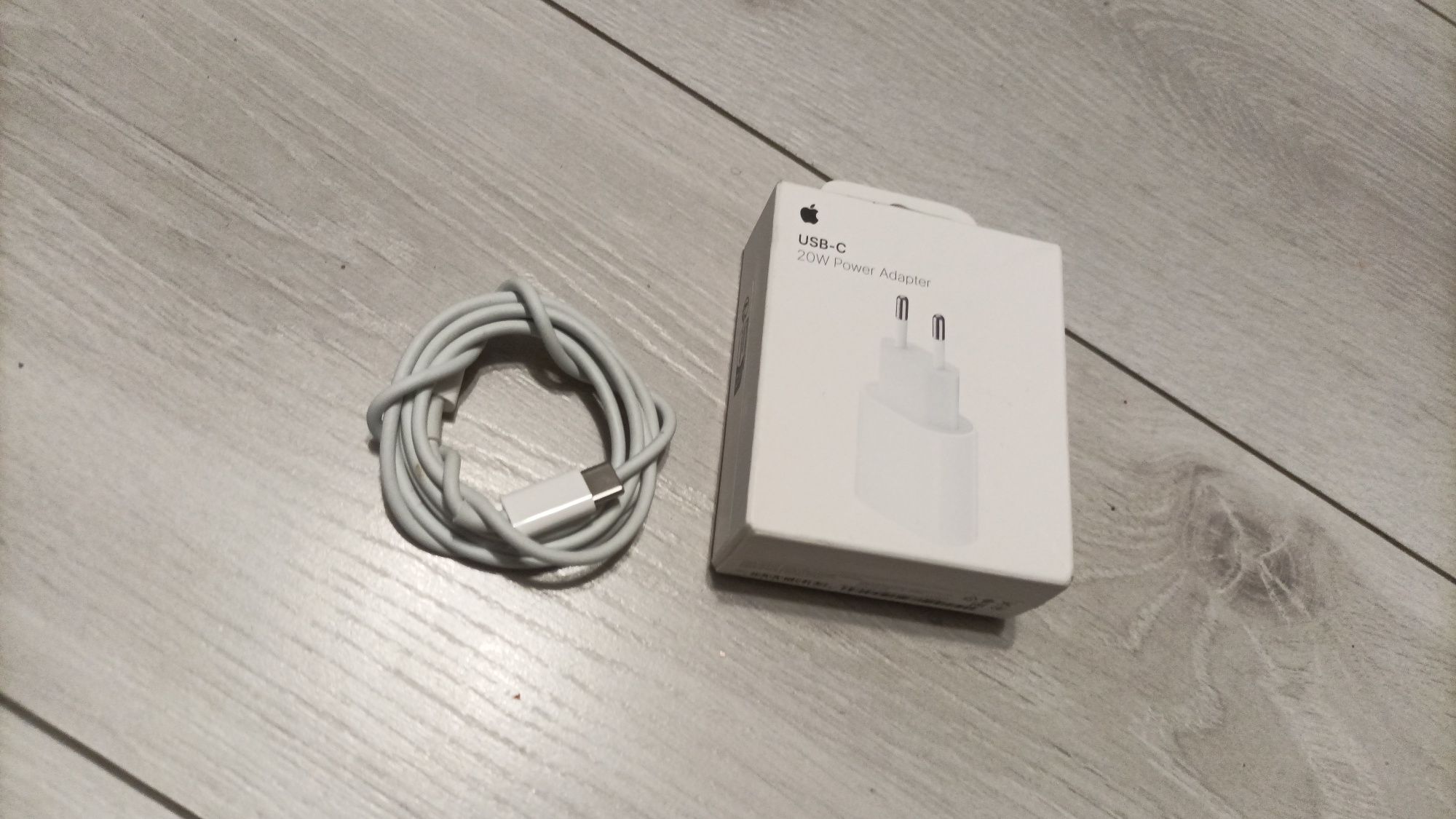 Ładowarka z kablem Apple