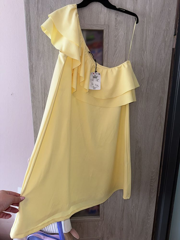 Żółta sukienka Mohito XL