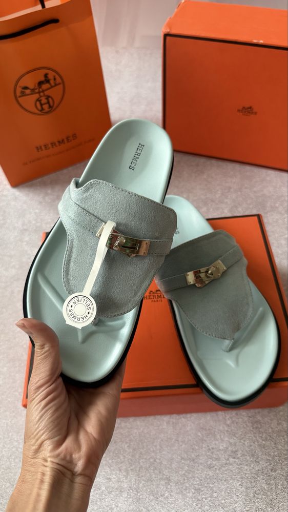 Шльопанці жіночі шкіряні Hermes