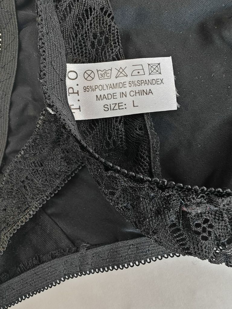 Stringi damskie.