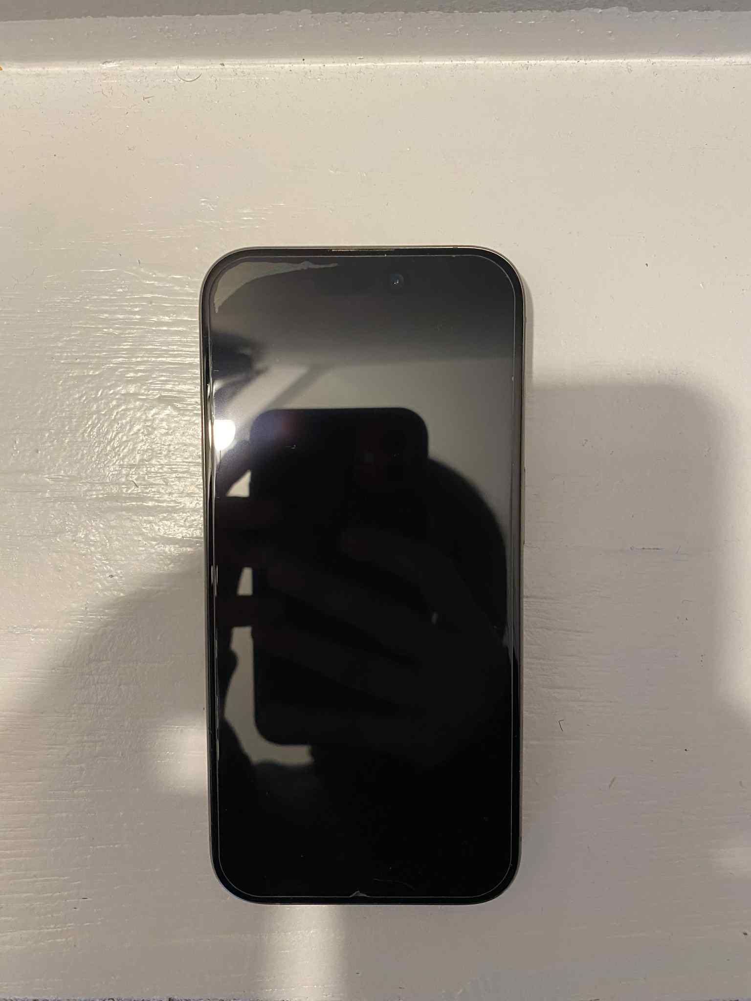 Sprzedam na gwarancji iPhone 15 pro