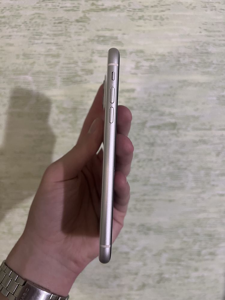 Iphone 11 white айфон 11 білий Стан гарний