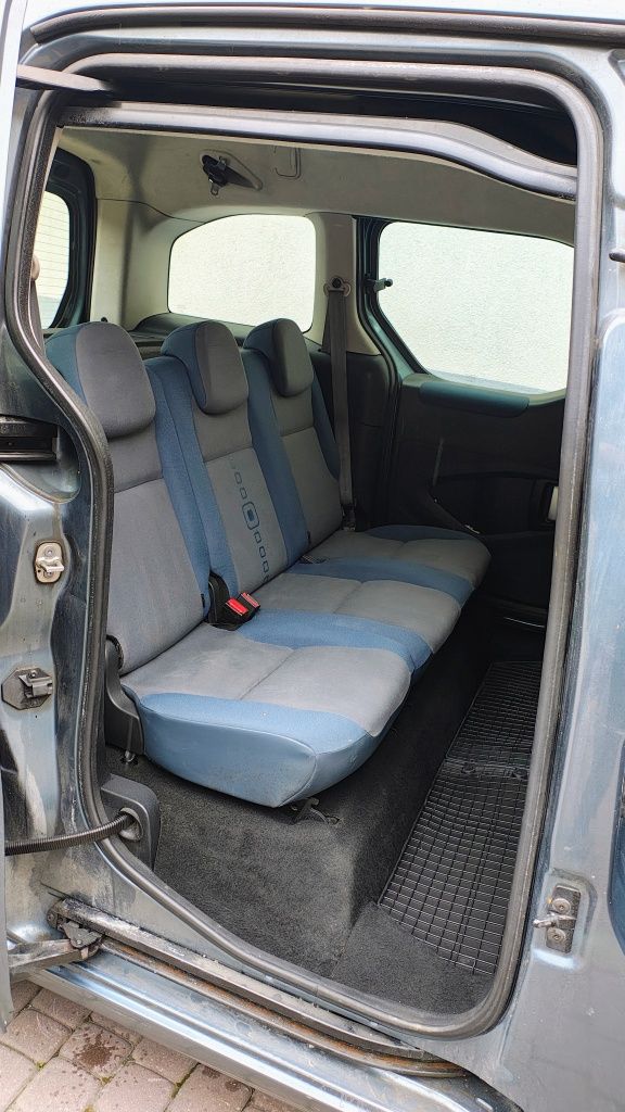 Citroen Berlingo 1,6 HDi,, 5 osobowy,, klimatyzacja