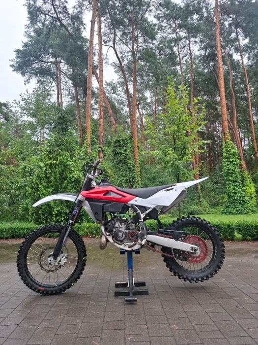Husqvarna wr/cr 125 2t 2011