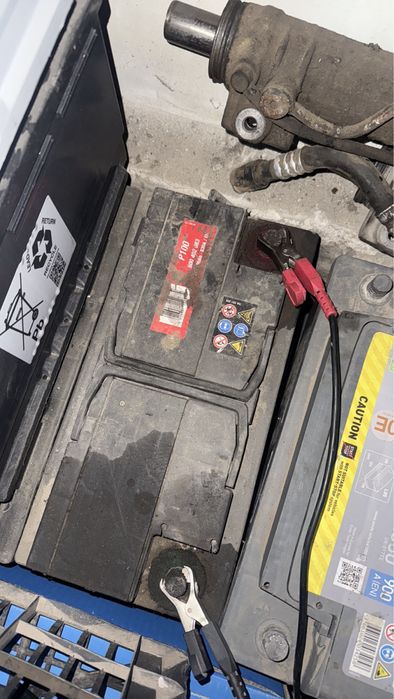 Акумулятор 100А.ч. 830А