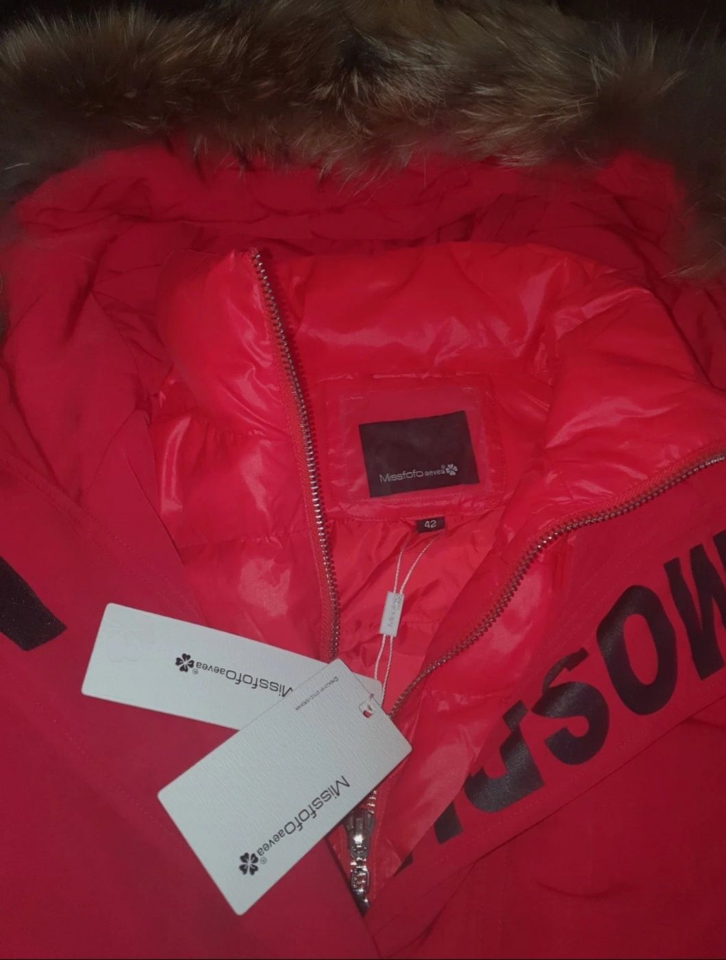 Czerwona zimowa kurtka z naturalnym jenotem Miss fofo rozmiar 42 XL