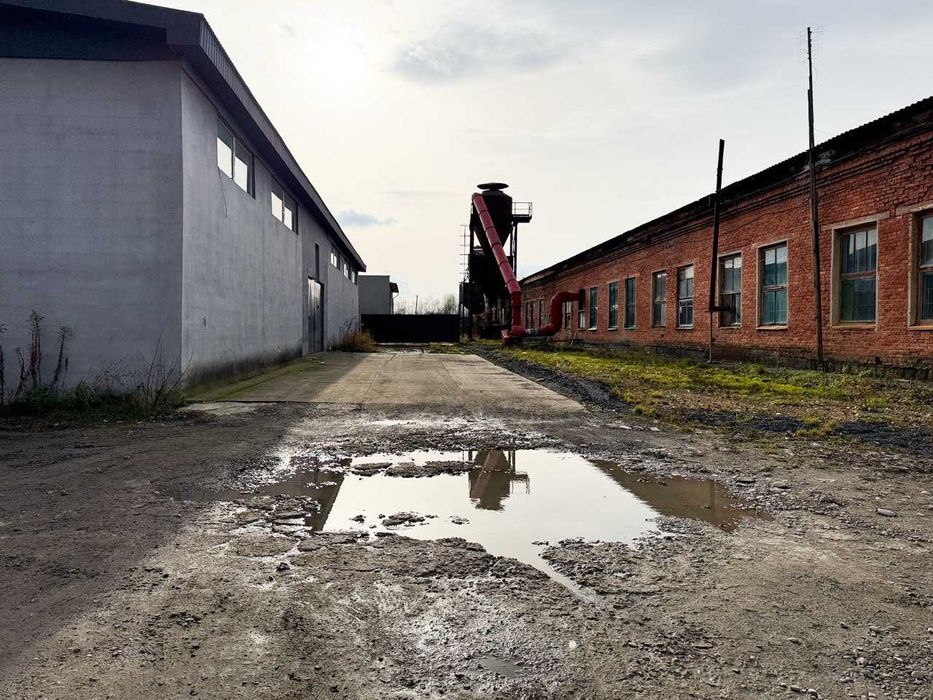 Продам виробничо-складське приміщення в м. Калуш.