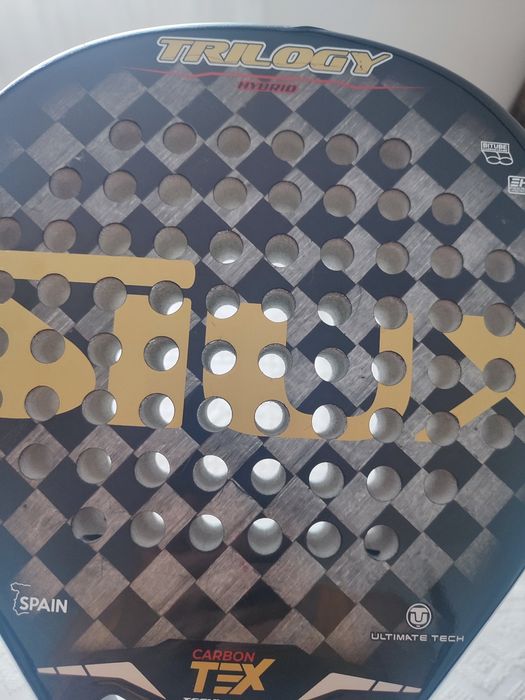 Vendo raquete de Padel com saco