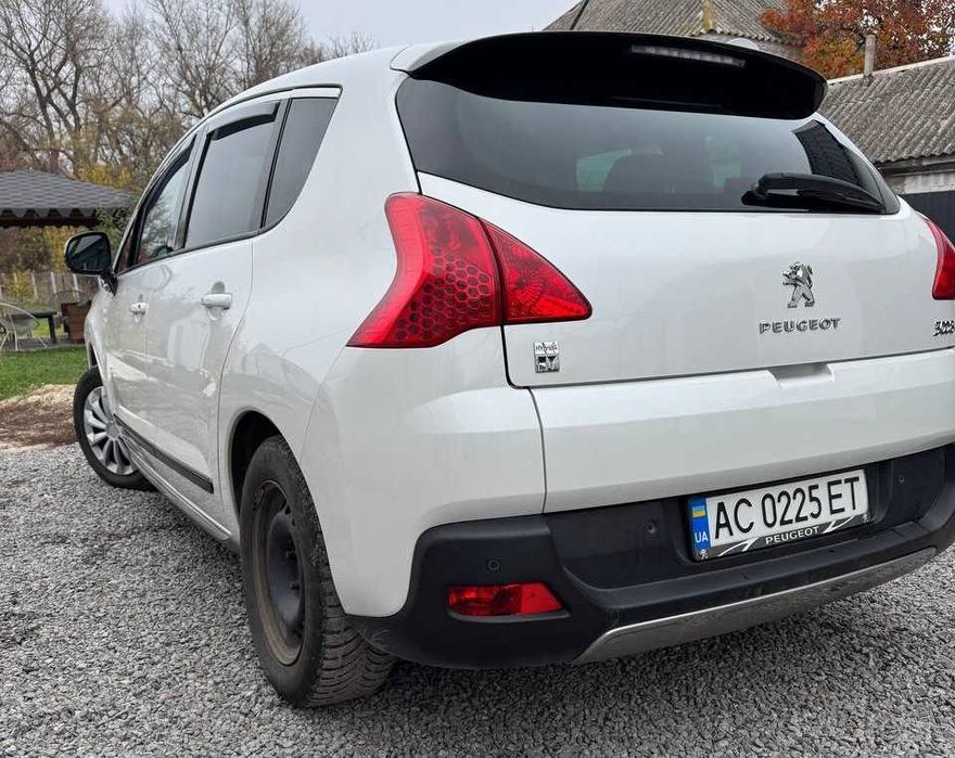 Peugeot 3008, гібрид, дизель, мотор 2.0, кінець 2013 рік